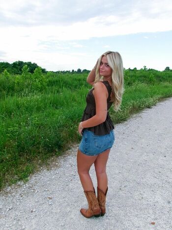 addie_gloria