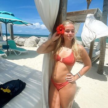addie_gloria