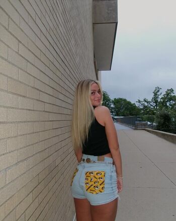 addie_gloria