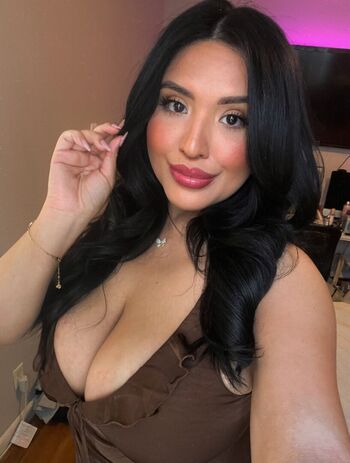 Full leaked Adriannaledesma private onlyfans photo