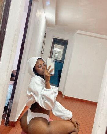 Full leaked Afrolatina private onlyfans photo