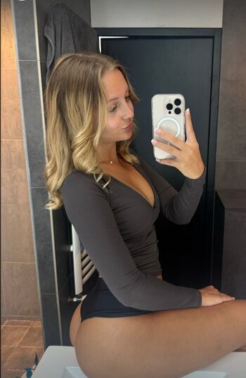 Full leaked Agathegrn private onlyfans photo