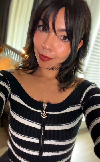 AileenSenpaiReacts