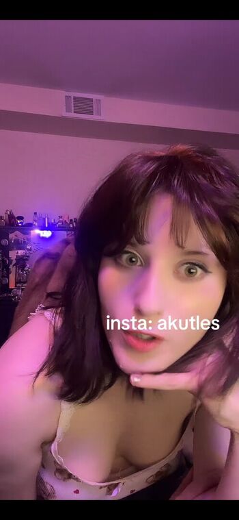 Akutles