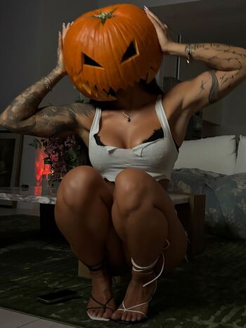 alaina_elliss