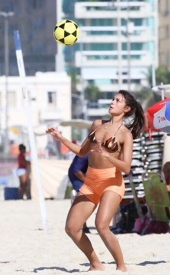 Alane Dias