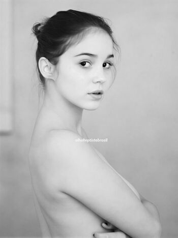 Alba Baptista