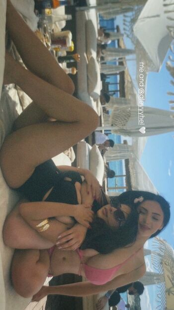 Full leaked Aleyyyhel private onlyfans photo