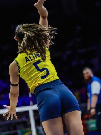 Aline Segato