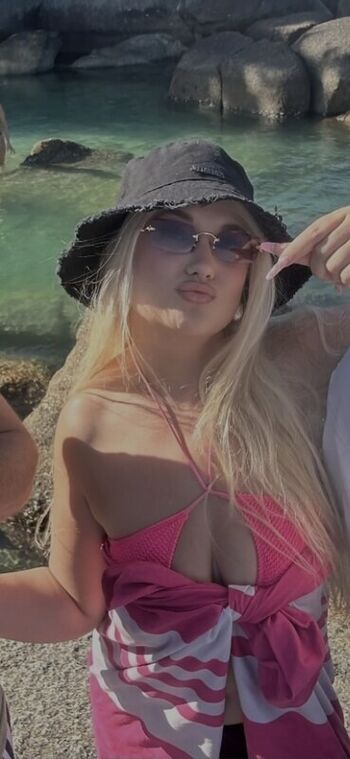 Full leaked Amber koltzow bastick private onlyfans photo