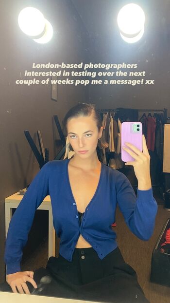 Full leaked Amelie manzoli private onlyfans photo
