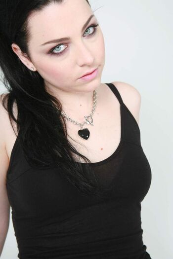 Full leaked Amy lee private onlyfans photo