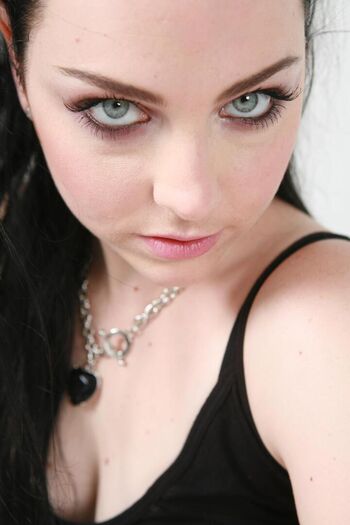Full leaked Amy lee private onlyfans photo