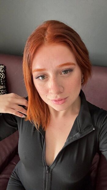 angelaxv