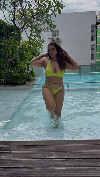 anjuthecurlygirl