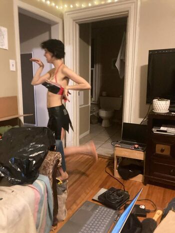 anna_r_yikes