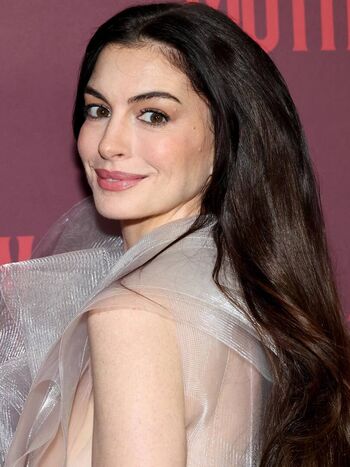 Anne Hathaway