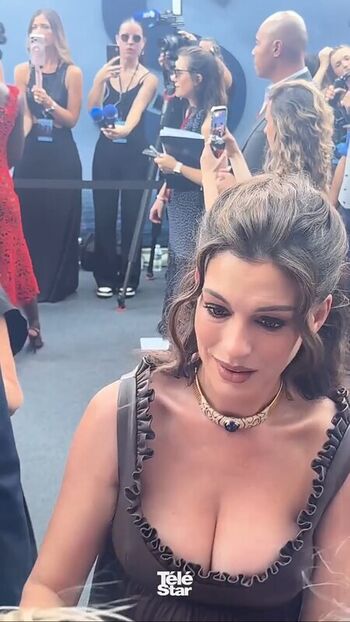 Anne Hathaway
