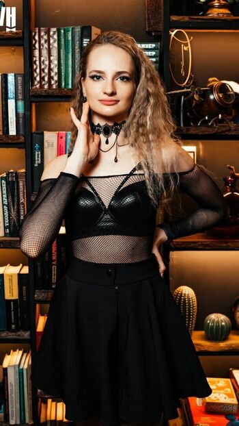 arinazhotikova