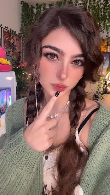 Full leaked Aruuu  page private onlyfans photo
