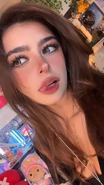 Full leaked Aruuu private onlyfans photo