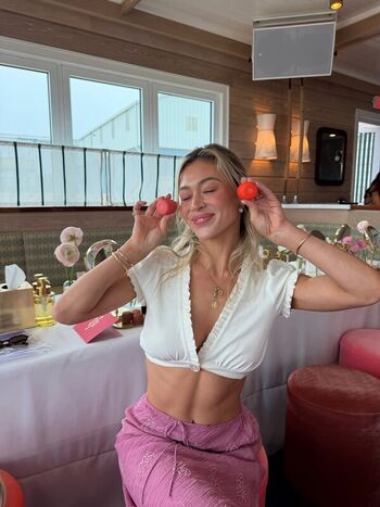 Full leaked Audrey trullinger private onlyfans photo