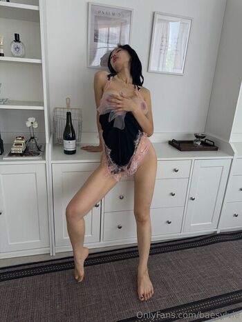 Full leaked Baesylvie  page private onlyfans photo