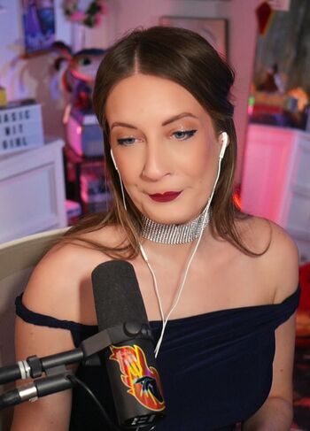 BasicWitGirl