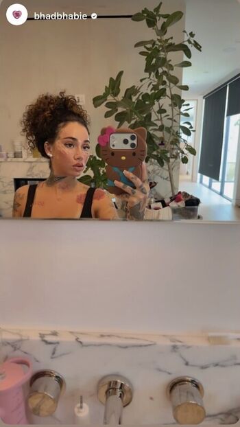 Full leaked Bhad bhabie page private onlyfans photo