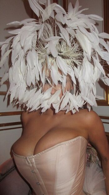 Bianca Censori