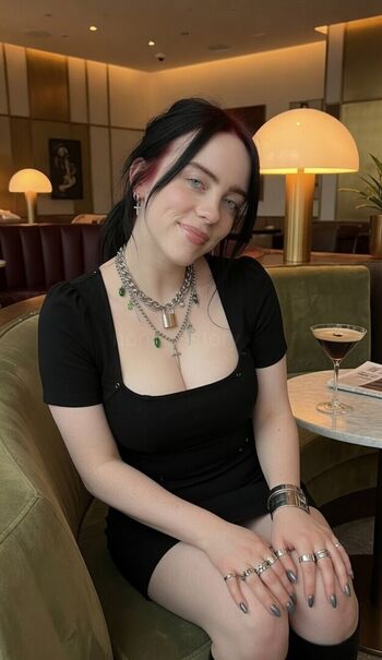 Billie Eilish Fake