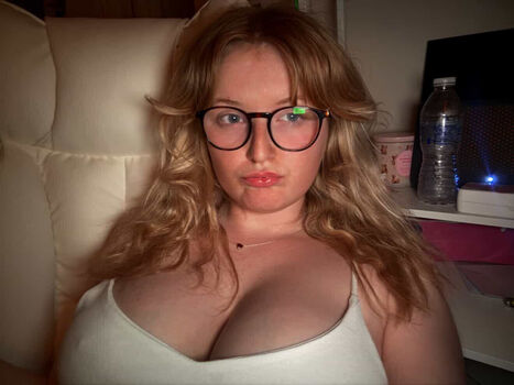 BlondeTeen