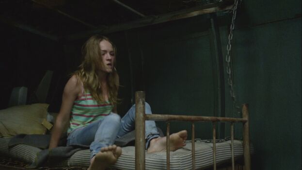 Britt Robertson