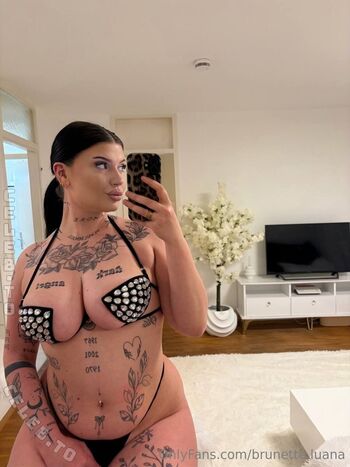 Full leaked Brunette luana private onlyfans photo