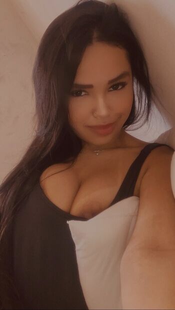 Full leaked Bycamysx private onlyfans photo