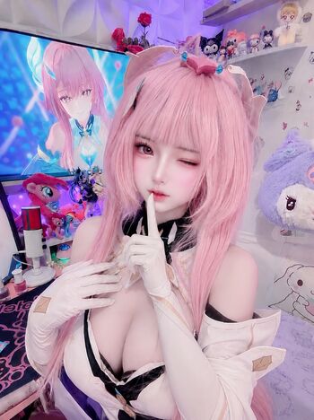 Full leaked Caeshy s private onlyfans photo