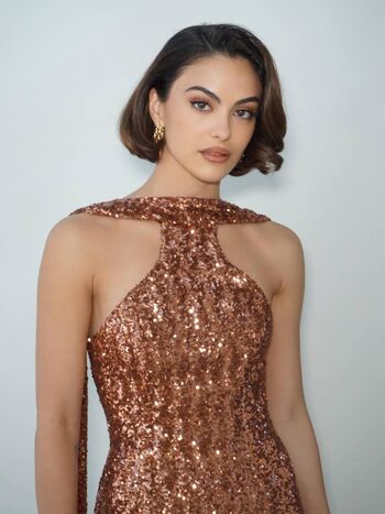 Camila Mendes