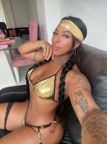 Full leaked Candyaxxx private onlyfans photo