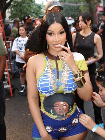 Full leaked Cardi b  page private onlyfans photo