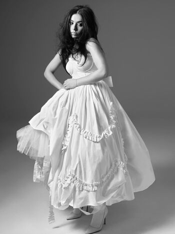 Full leaked Charli xcx private onlyfans photo