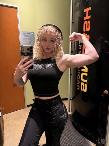 Full leaked Chloethehokage private onlyfans photo