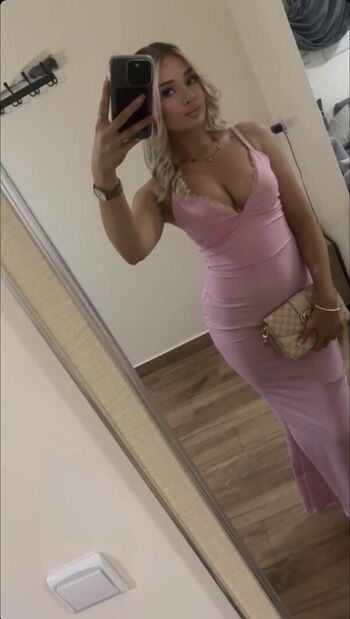 Full leaked Cocacheriw private onlyfans photo