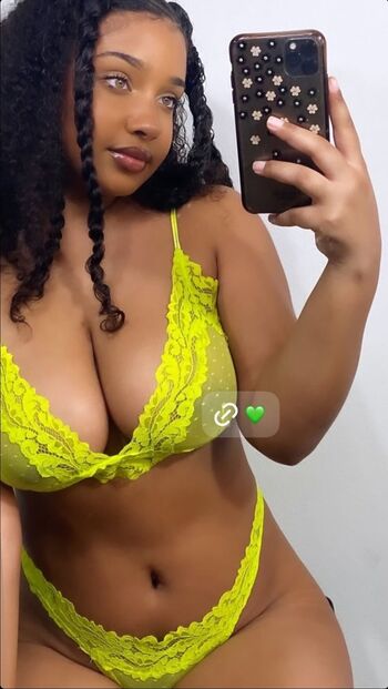Corie Rayvon