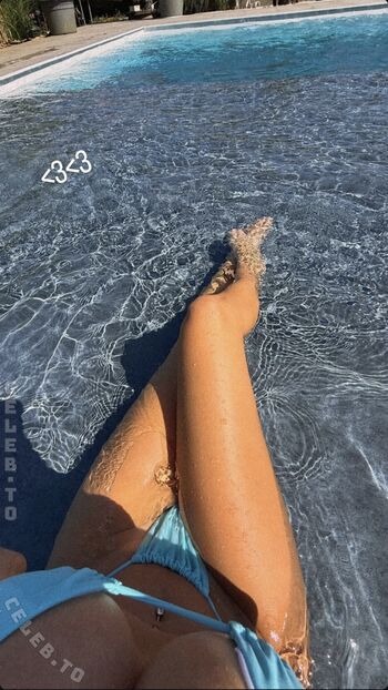 Full leaked Curlyxox private onlyfans photo