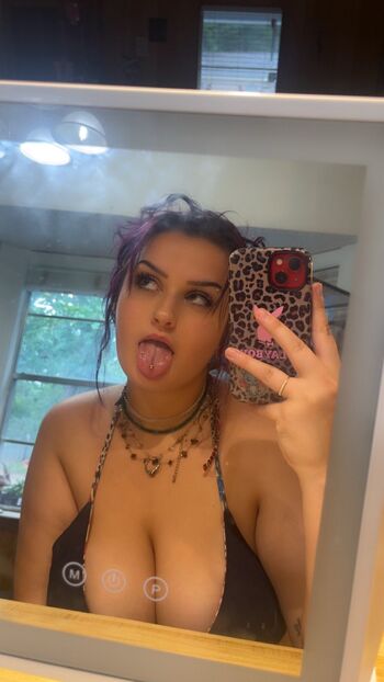 DahliahHazexo
