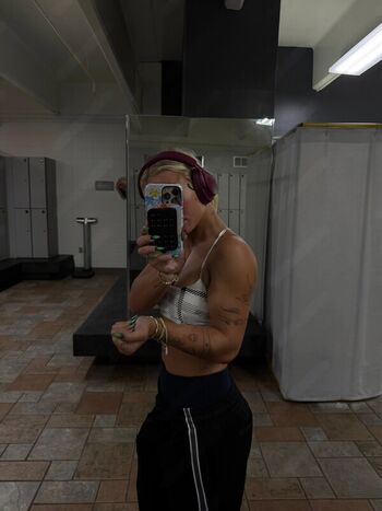 Full leaked Darianrhodess page private onlyfans photo