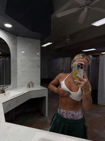 Full leaked Darianrhodess page private onlyfans photo