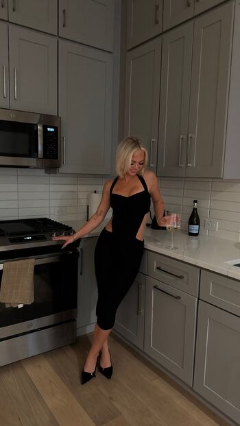 Full leaked Darianrhodess page private onlyfans photo
