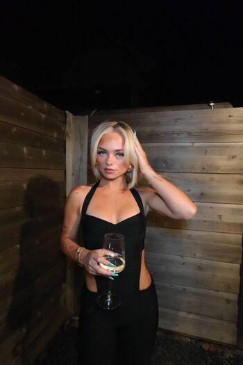 Full leaked Darianrhodess private onlyfans photo