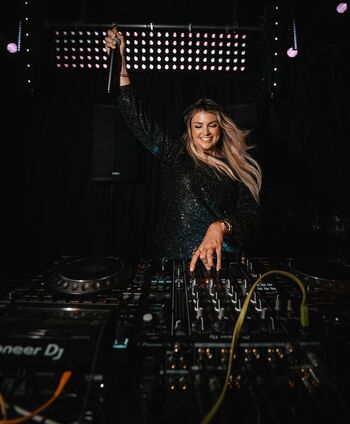 DJ Jeny Preston